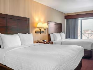 Clarion Hotel & Suites