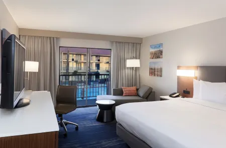 DoubleTree by Hilton Bakersfield