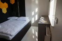 Kosmos 9 - Apartament Orbita by Rentoom Hotels near St. James Church