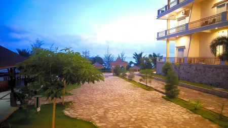 Padadita Beach Hotel