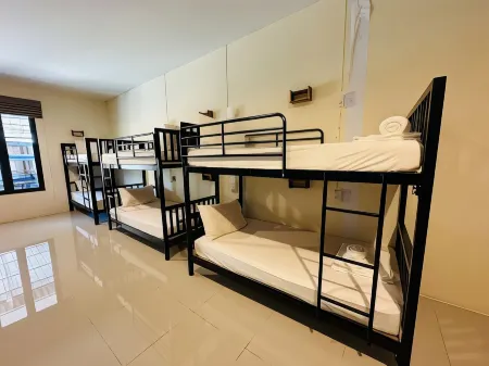 Koh Jum Bungalow & Hostel Отели в г. Остров Джам