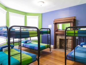 Wrigley Hostel - Chicago