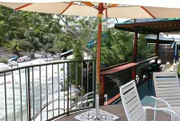 The Gateway Restaurant & Lodge فنادق في ثري ريفرز