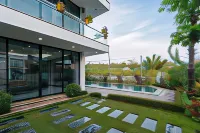 Flamingos Dai Lai Resort - Villa Tư Nhân có BBQ Hotels in Vinh Yen