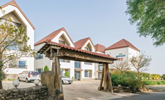 Seogwipo Tamradoda Pension