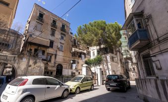 The Quarters Naples Apartments