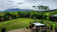 Kalaparan Farm House by HiveRooms Hotels near Bagtik Peak