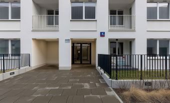 8th Floor Apartment in Warsaw by Renters