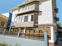 Pemaling Lords Eco Inn Guwahati Hotels near Lokpriya Gopinath Bordoloi International Airport