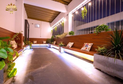 엘리제 호텔 객실의 전용 발코니 전망