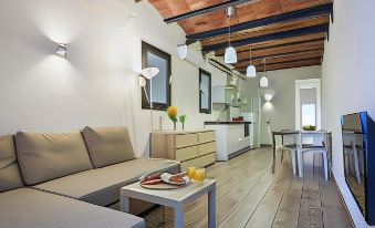 Fira Apartments by Gaiarooms - Housity