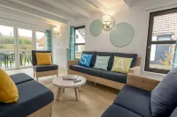 Center Parcs Park de Haan Hotels near Amour