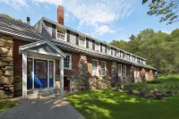 Cape Arundel Inn and Resort
