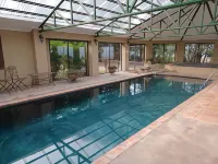 Drakensberg Mountain Retreat - piscina