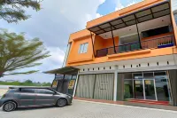 OYO 92928 Lavina Guesthouse Hotel dekat Pintu Masuk Utama Citimall Dumai