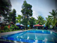 Moonshine Resort Chumphon - Beach