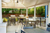 Candlewood Suites Charleston - Northwoods