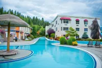 Hilltop Inn - Salmon Arm - Kitchens