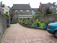 The Drovers Bed and Breakfast - parking