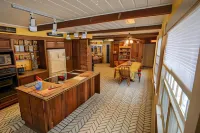 Admiral Peary Inn Hotels in Fryeburg
