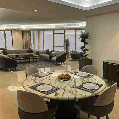 Seafront Luxury Suites Jeddah Corniche Dining/Meeting Rooms