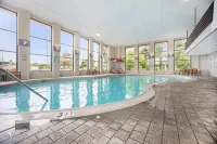 Baymont by Wyndham Grand Haven - Pool