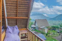 Bale Aur Sembalun - Mountain view