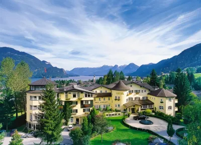 Hotel Hollweger Hotels near Wolfgangsee Lake