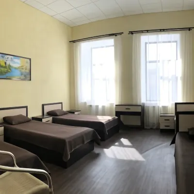 Bestuzhev 車爾尼雪夫斯基故居附近的飯店