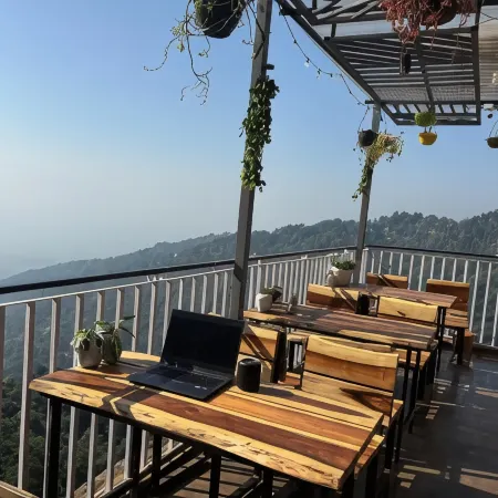 Lord Krishna Boutique Stay
