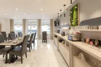 Hotel le Saint-Yves Các khách sạn ở Le Treport