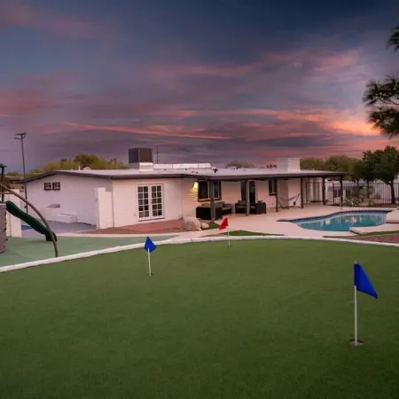 Spacious Desert Retreat: Pickleball, Pool & Spa, Putting Green, & Playground