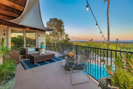 The Bellini: Views, Pool, Style! Отели рядом с достопримечательностью «Tucson Clay Co-Op»