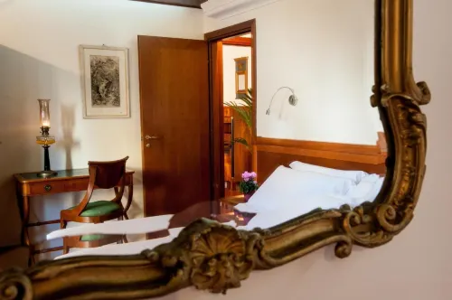 Hotel Flora