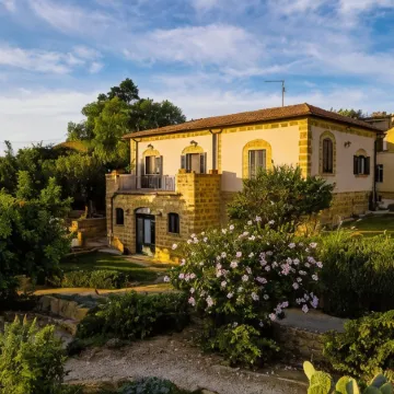 Villa la Lumia B&B Suites & Apartments