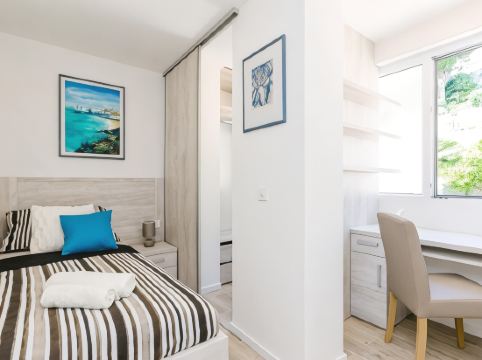 Apartments Lazarin - Two Bedroom Apartment with Balcony and Sea View 1 Veliki
