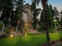 Rocca di Cetona - a Medieval Castle Hotels in Cetona