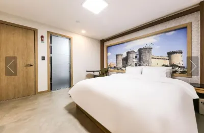 Chungju Napoli Hotell i Bongbang-dong