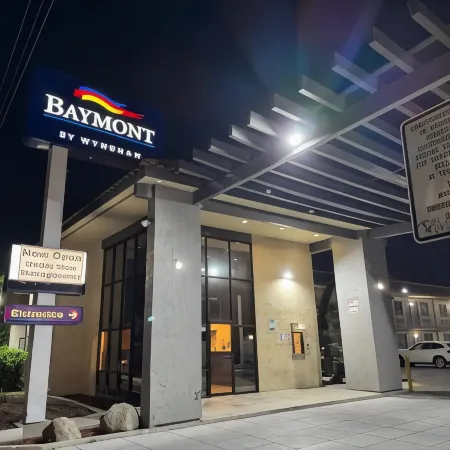 Baymont by Wyndham Bakersfield