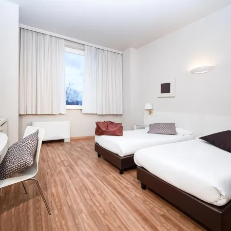 Hotel Oro Blu Отели рядом с достопримечательностью «Улица Виа-Савона»