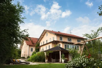 Gästehaus Zehmerhof Hotels in Walpertskirchen