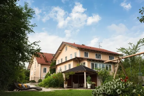 Gästehaus Zehmerhof Bei Erding Hotels in Dorfen