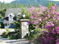 Moonlit Cove B&B Отели рядом с достопримечательностью «Элла Бич»