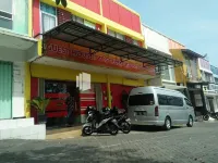 Pringgondani Guest House at Pandanaran Hills Semarang - 2-Star