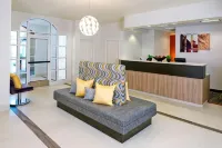 Residence Inn Naples - Pet friendly