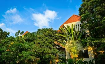 River Resort & Spa