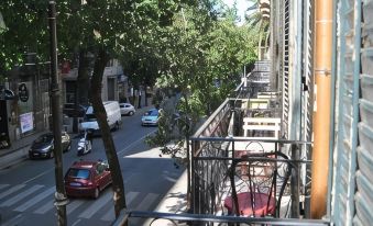 Balarm - Hostel and Bar