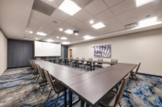 Fairfield Inn & Suites Charlotte Belmont 貝爾蒙特酒店