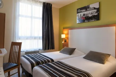 The Originals City Hôtel Continental Poitiers Hotels near Poitiers - Biard Airport