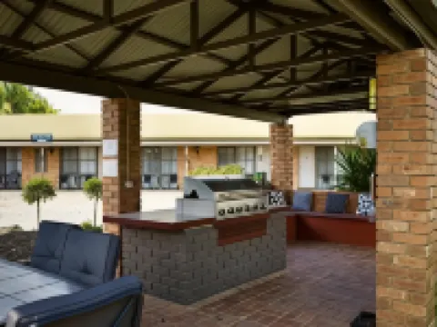 Statesman Motor Inn Hotels in Corowa